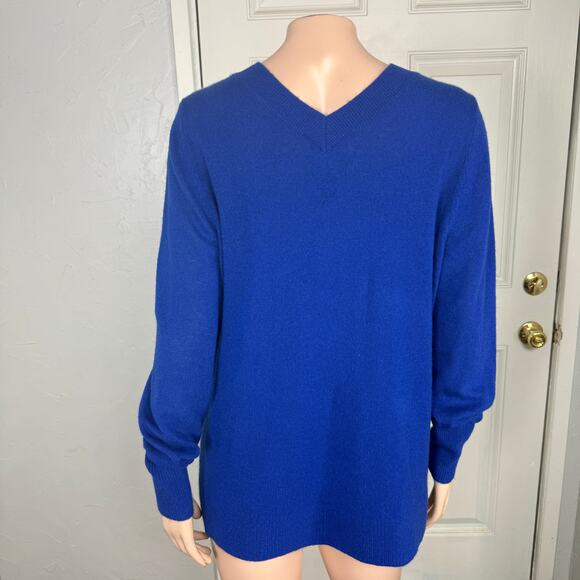 Halogen Women's sweater LS Cashmere Pullover Blue V neck Long sleeve H4-24 - Picture 3 of 5